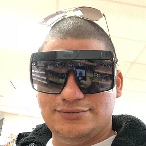 Meet your Posher, Yunior